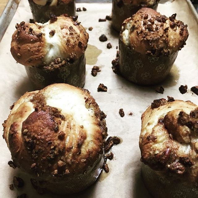 Fresh from the oven! Our new cinnamon + pecan mini loaves are making Yali's smell like heaven. Come and grab one before they're all out! #yaliscafe